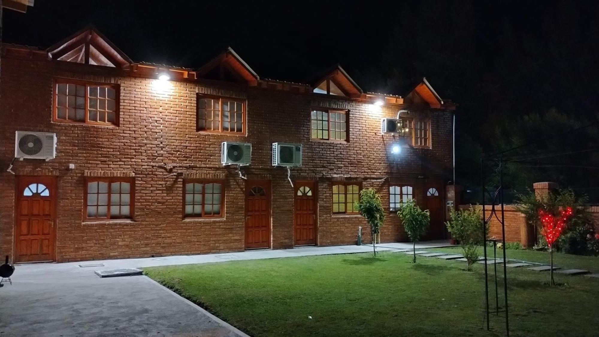 Hospedaje, Departamentos J&R Perito Moreno Exterior foto